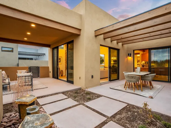 9 Valverde Ln, Santa Fe, NM 87506