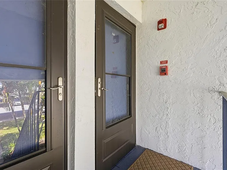 240 Cypress Ln #240 — Photo 28