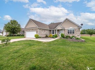 957 Plum Tree Cir, Monroe, MI 48161