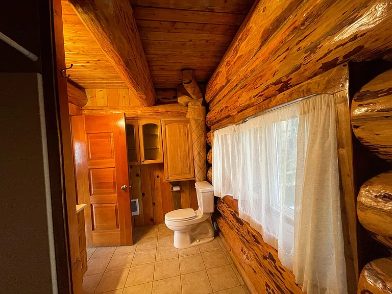 8475 Treasure Rocks Rd — Photo 17