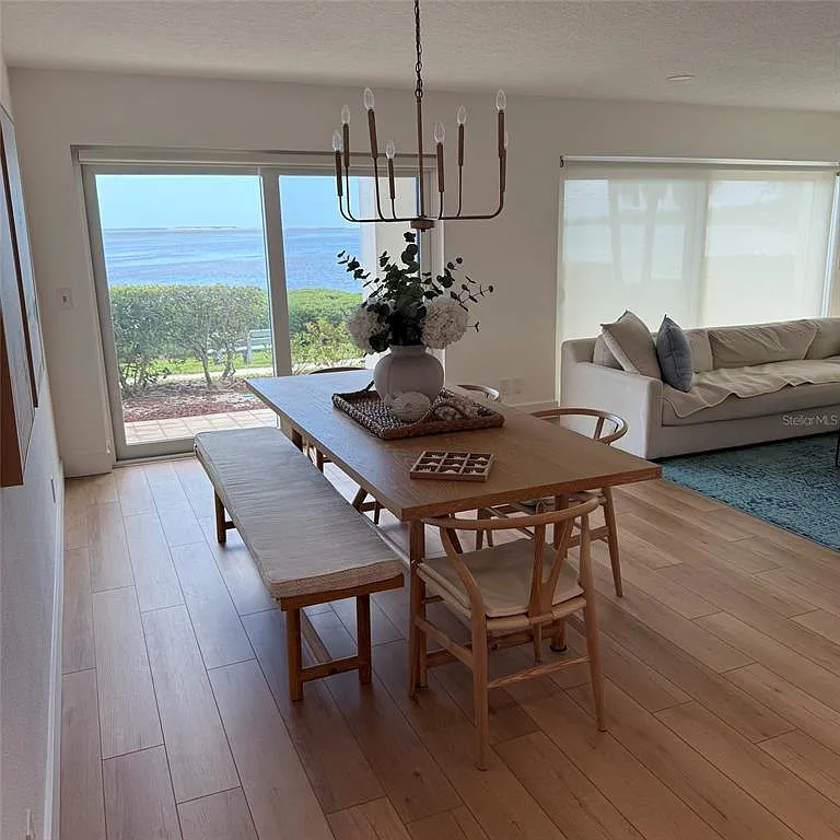 2 bed, 2.0 bath, 1280 sqft, $4,750 — Photo 4