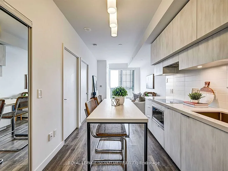 8 Eglinton Ave E #5303 — Photo 6
