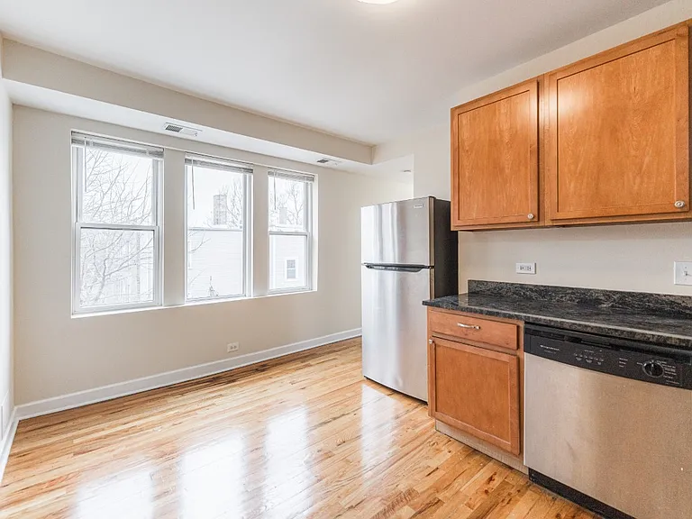 4600 N Monticello Ave #3N — Photo 3