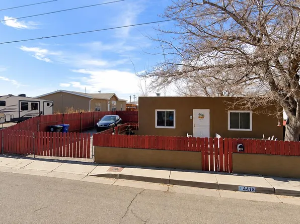4411 Carlton St NW, Albuquerque, NM 87107