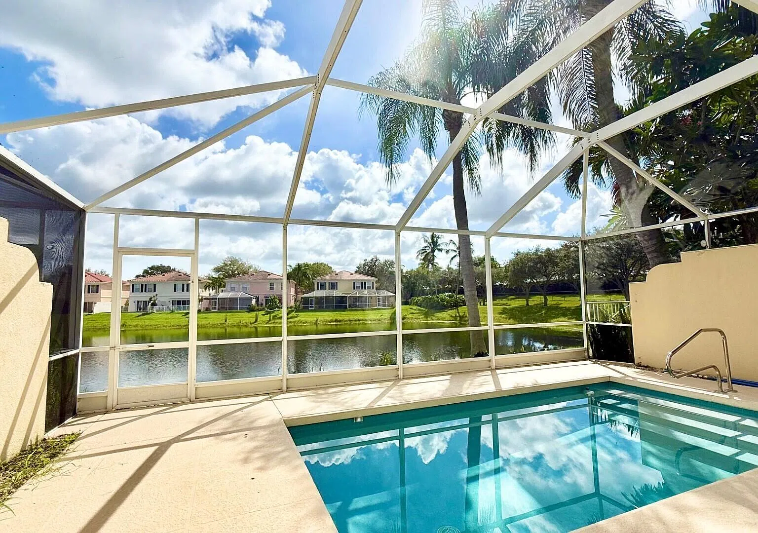 3 bed, 2.5 bath, 1500 sqft, $3,195 — Photo 2