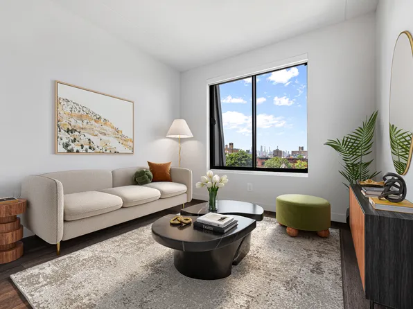 788 Willoughby Avenue image 1 of 10