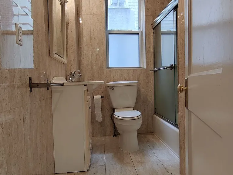 69 Babcock St #1E — Photo 14