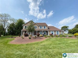 5545 Roberts Rd, Schnecksville, PA 18078