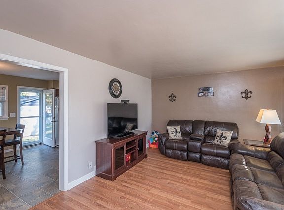 2nd image of 5011 Axtell Ave