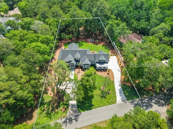 3 Pond Dr, Hilton Head Island, SC 29926