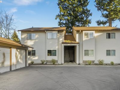 12516 SE Stark St APT C, Portland, OR, 97233