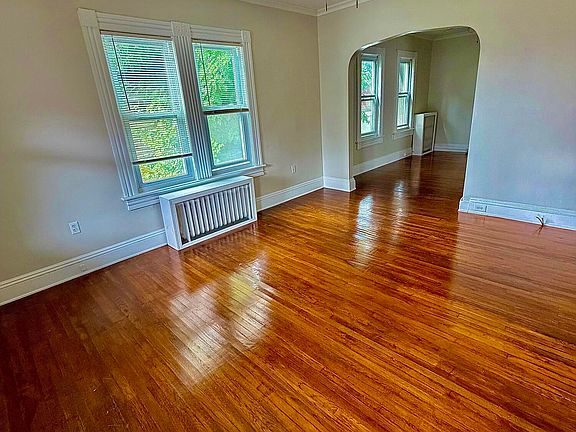 5th image of 1715 Penn Ave