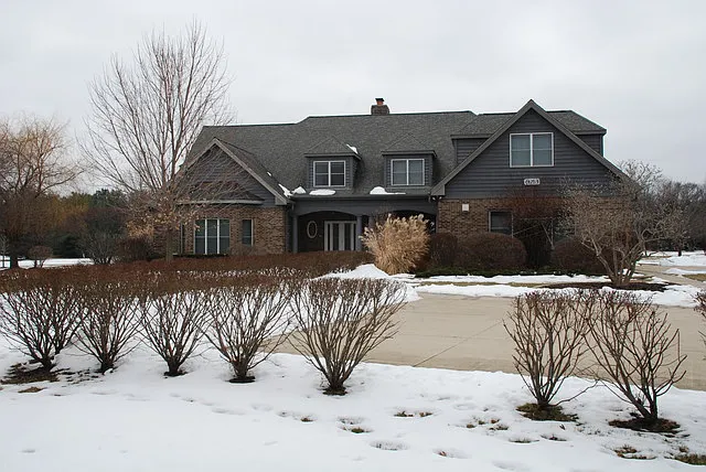 6913 Johnsburg Rd photo 1