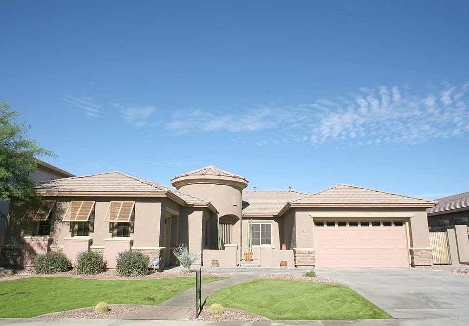 3337 Square Feet,4 BR/Den/2.5BA/Tech Center/Oversized 3 car garage
