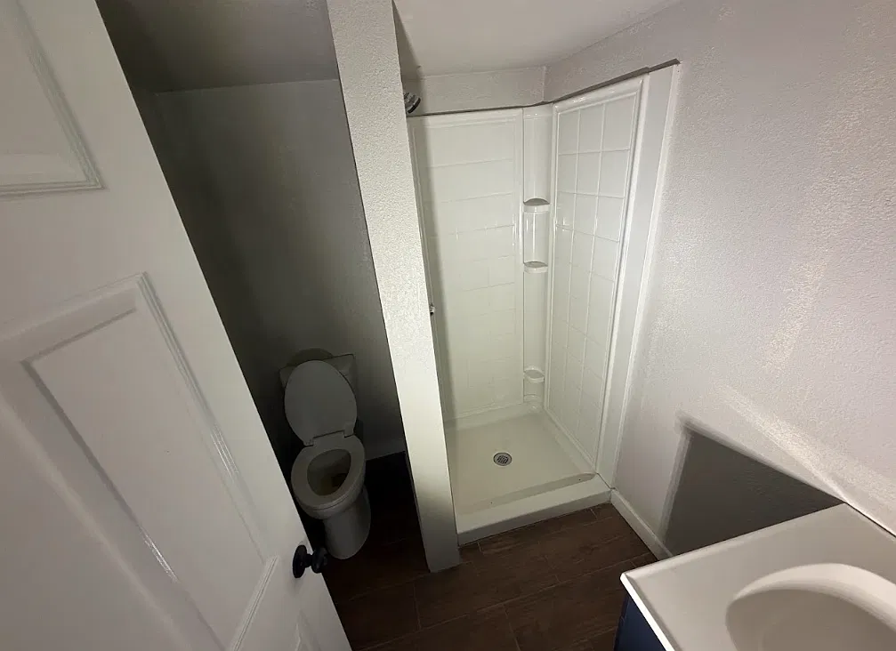 3 bed, 2506 sqft, $1,900 — Photo 4