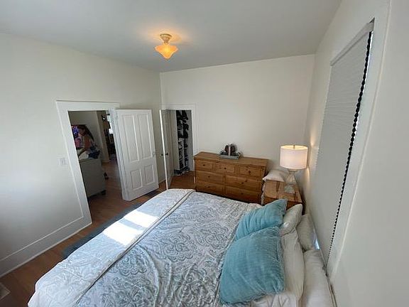4th image of 700 Spruce St