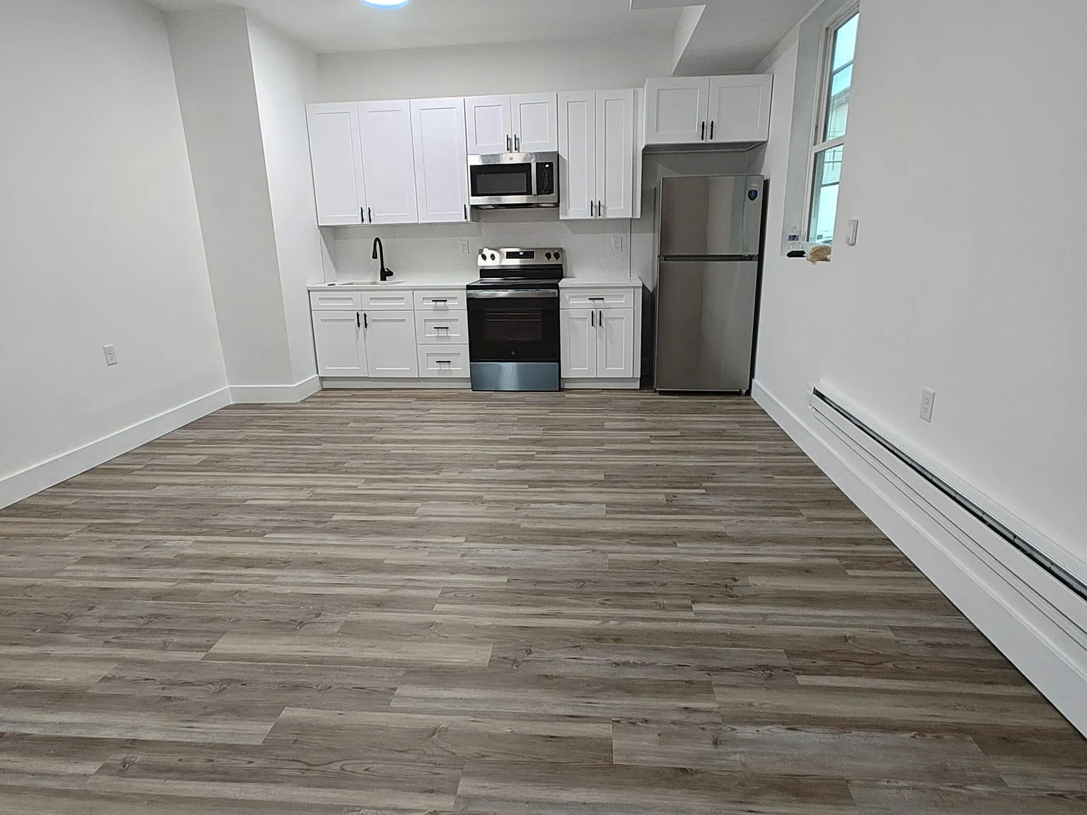 2 bed, $2,300 — Photo 3