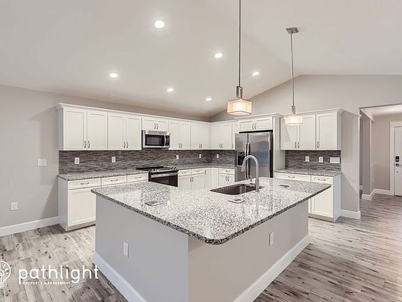 3rd image of 18130 Eagles Way
