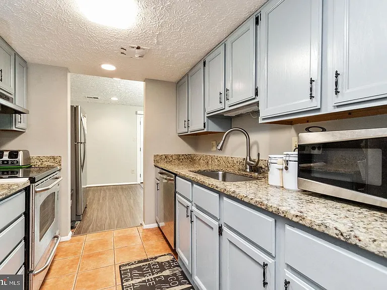 8032 Steeple Chase Ct — Photo 6
