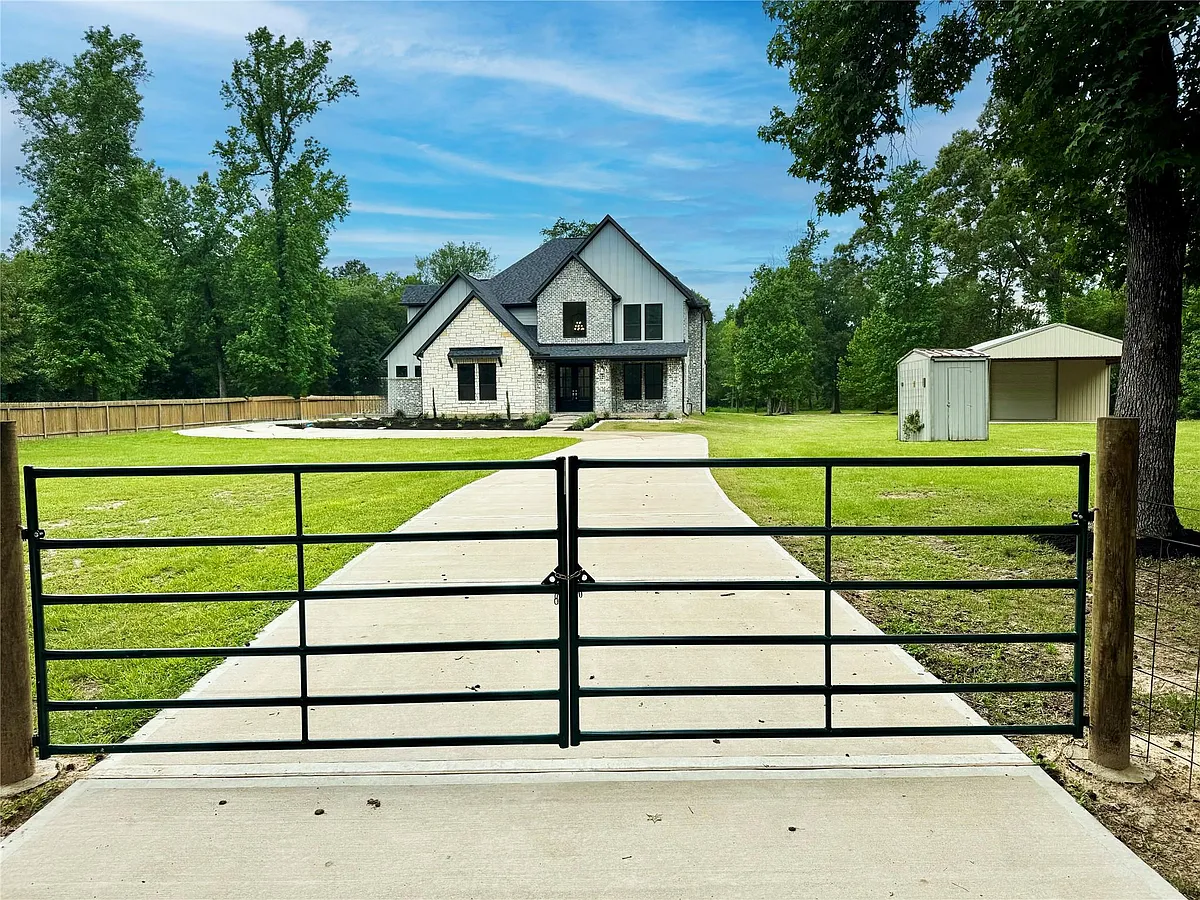 Building Photo - 40915 Friartuck Dr