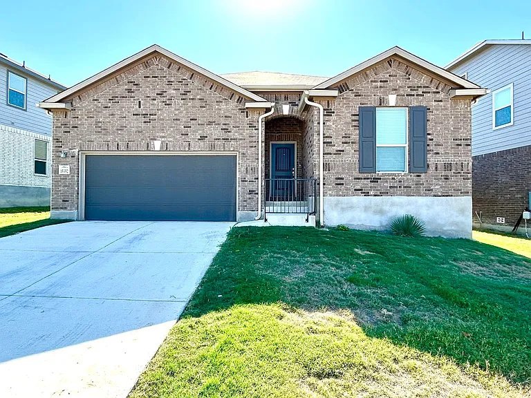 15352 Electra Cir — Photo 1