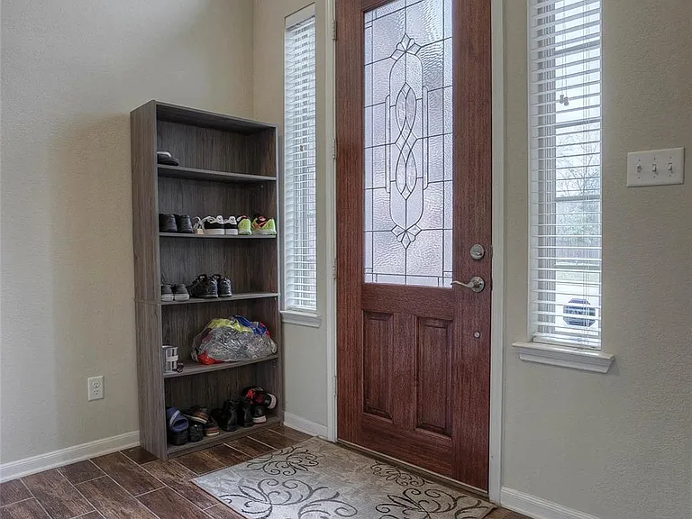 3720 Daisy Ln — Photo 11