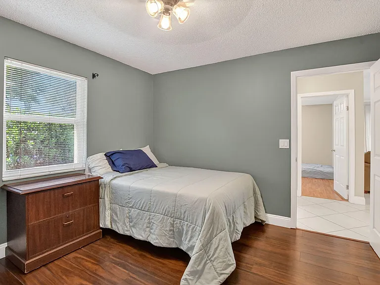10065 Camelback Ln — Photo 26