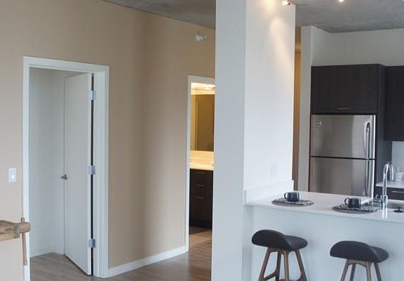 3rd image of 1331 S Wabash Ave