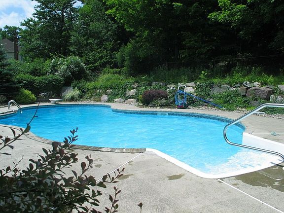 Heated in-ground Pool