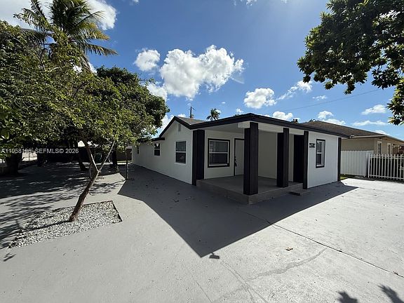 5th image of 10597 NW 30th Ave