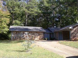 495 Wavetree Dr, Roswell, GA 30075