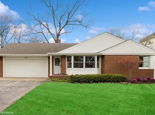 1218 Warrington Rd, Deerfield, IL 60015