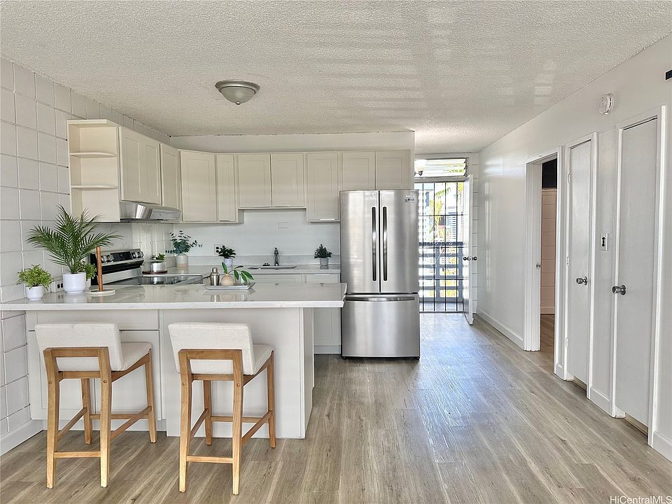 1st image of 1506 Kaumualii St #A-302