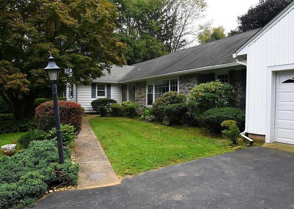 1st image of 23 W Langhorne Ave