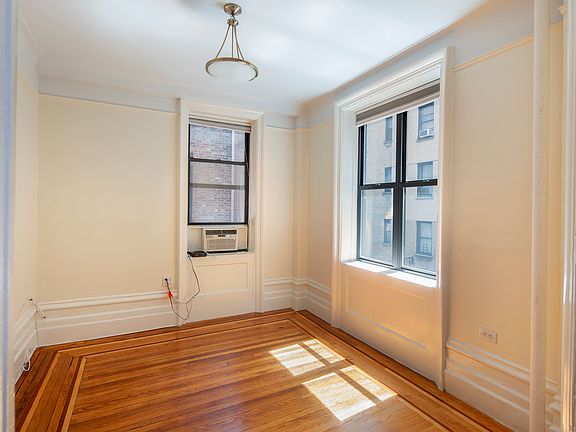 4th image of 532 W 111th St APT 23