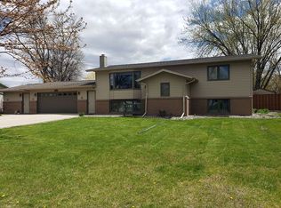724 5th St S, Wahpeton, ND 58075