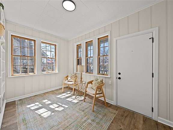 5th image of 271 Saint Leger Ave