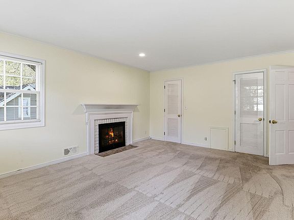 5th image of 1611 Sumter Ave N