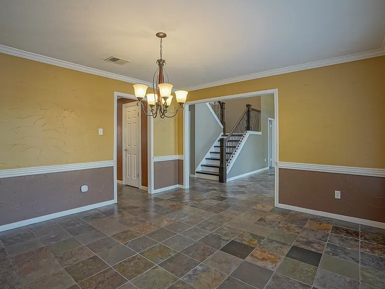 2108 Lakeway Dr — Photo 17