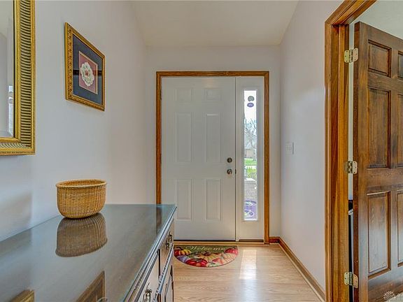 4th image of 339 N Ashleaf Ln