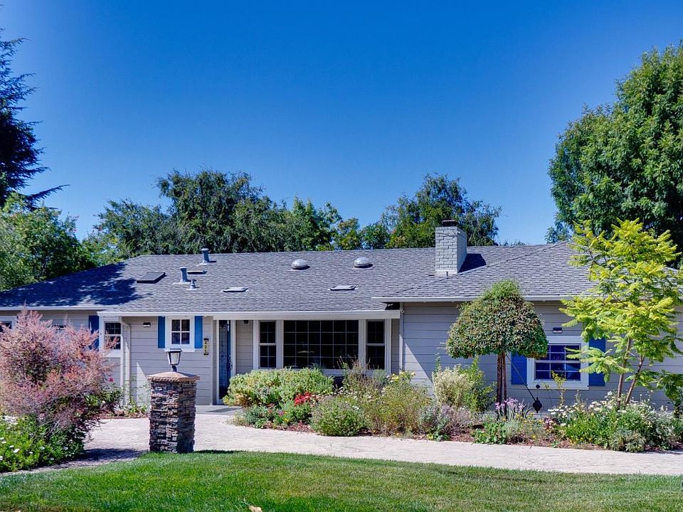 1st image of 495 Arboleda Dr