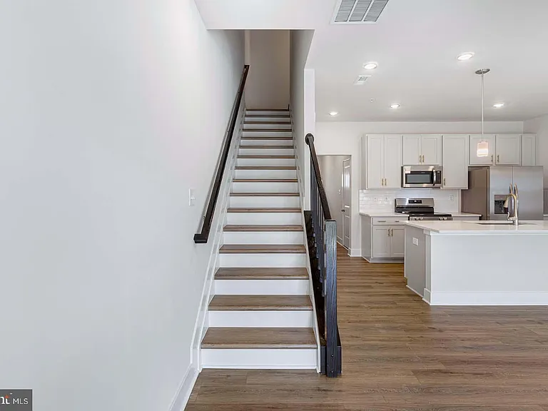 214 Matilda — Photo 9