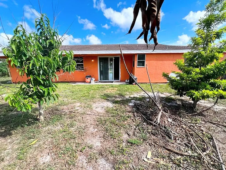 311 SW Homeland Rd — Photo 25