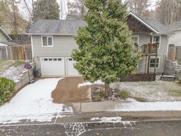 1512 Village Way, Mount Shasta, CA 96067