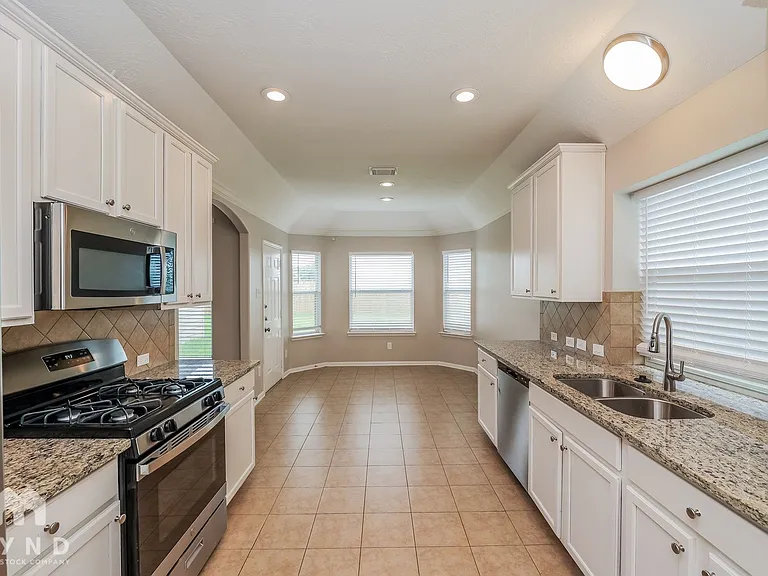 4511 Monarch Blue Ln — Photo 3