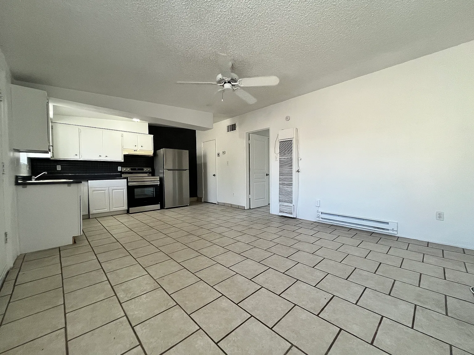 1 bed, 638 sqft, $895 — Photo 3