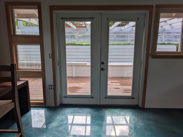 592 Laie Dr, Makawao, HI 96768