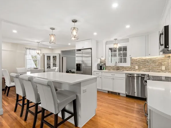 252 Myrtle St, Hanover, MA 02339