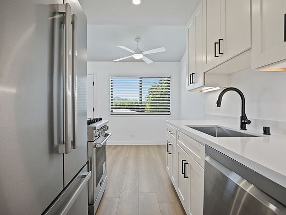 Kitchen/Dining Area