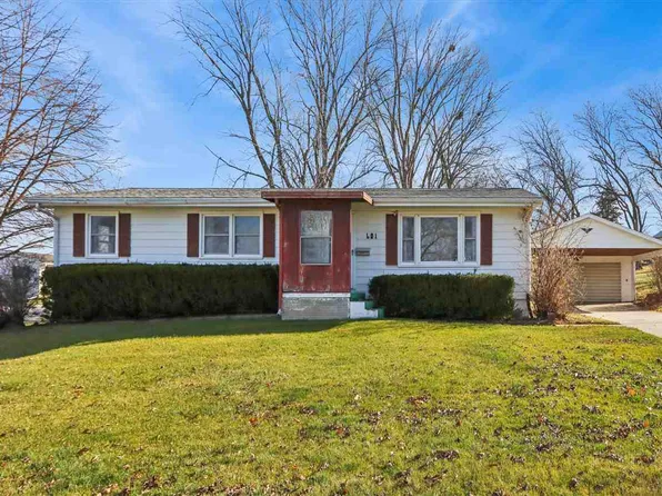 601 Hampton Dr, Williamsburg, IA 52361